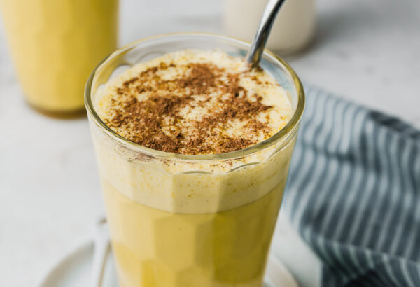 Vanilla Milkshake with a delicious golden syrup topping