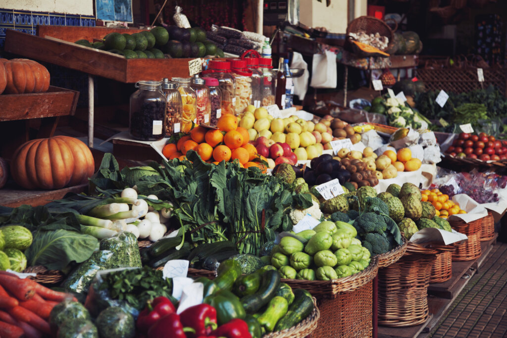 Supermarket produce section showing variety of foods reflecting texture trends in today's food market  